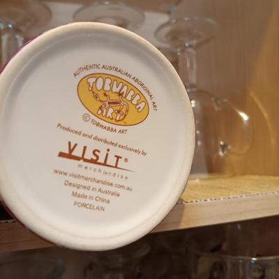 LOT 178: Collection of Cups and Glassware