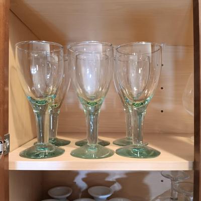 LOT 178: Collection of Cups and Glassware