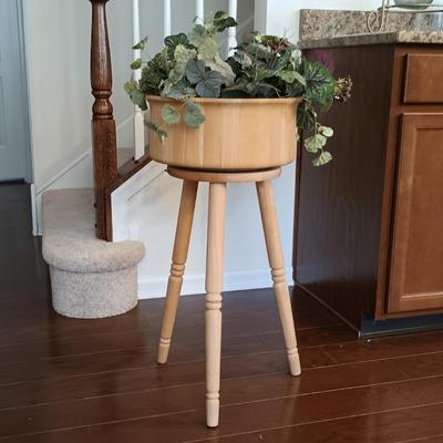 LOT 180: Vintage Goodwood Planter on Rotating Stand