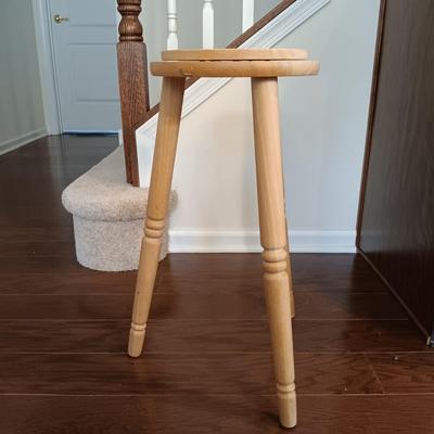 LOT 180: Vintage Goodwood Planter on Rotating Stand