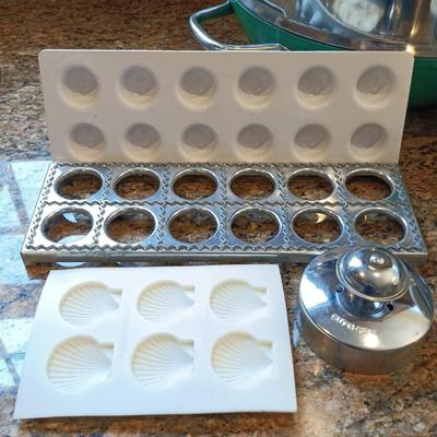 LOT 181: Simply Ming Wok and Steamer, Ravioli Plate, Corningware Le Persil & More