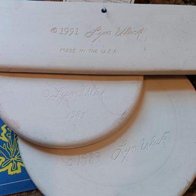 LOT 181: Simply Ming Wok and Steamer, Ravioli Plate, Corningware Le Persil & More