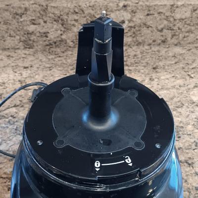 LOT 182: Hamilton Beach 12-Cup Food Processer and Multi-Function Blender, Proctor Silex 1.5 Cup Food Processor & Black + Decker Can...