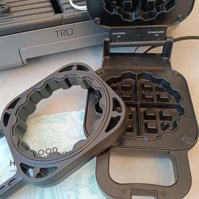 LOT 184: Tru Indoor Grill, Good Housekeeping Waffle Maker, Braun Hand Mixer & More