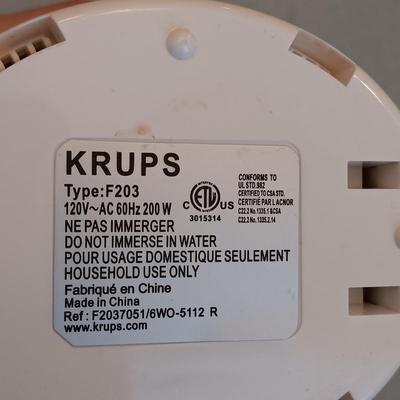 LOT 184: Tru Indoor Grill, Good Housekeeping Waffle Maker, Braun Hand Mixer & More