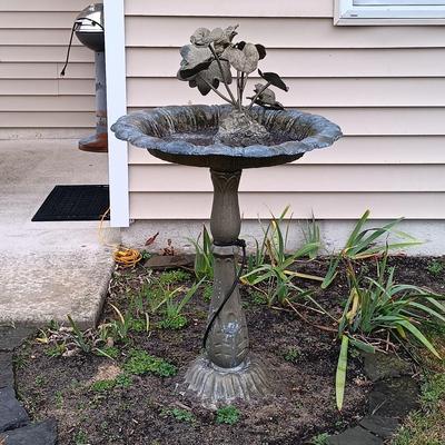 LOT 186: Metal Bird Bath with Frog and Lilypad Spout