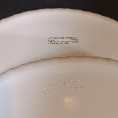 LOT 188: Corelle Bakeware with Over and Back Inc Ramekins