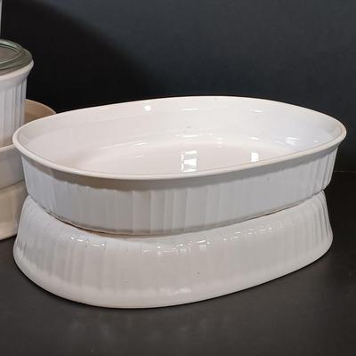 LOT 188: Corelle Bakeware with Over and Back Inc Ramekins