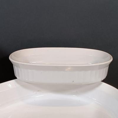 LOT 188: Corelle Bakeware with Over and Back Inc Ramekins