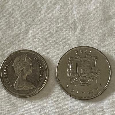 1979 CANADIAN QUEEN ELIZABETH II QUARTER. 1986 JAMAICAN TEN CENT COIN