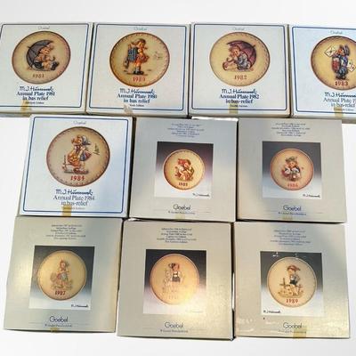 M.J. Hummel Annual Plates in Bas-Relief, 1980–1989 (Goebel) — With Original Boxes