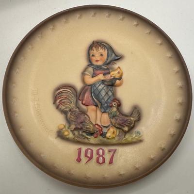 M.J. Hummel Annual Plates in Bas-Relief, 1980–1989 (Goebel) — With Original Boxes