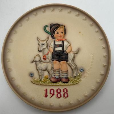 M.J. Hummel Annual Plates in Bas-Relief, 1980–1989 (Goebel) — With Original Boxes