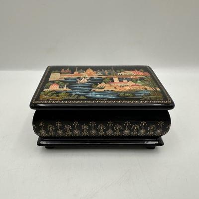 Vintage Kholui Russian Lacquer Box