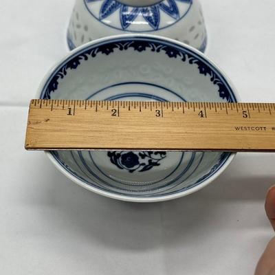 Pair of Chinese Porcelain Translucent Rice-Pattern Ware Bowls-local pickup and shipping available