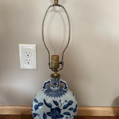 Chinese Vintage Vase Lamp-local pickup and shipping available