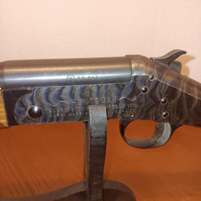 HARRINGTON & RICHARDSON HUNTSMAN 58 CAL BLACK POWDER