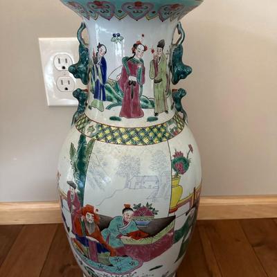 Very large Chinese Porcelain Vase-local pickup and shipping available