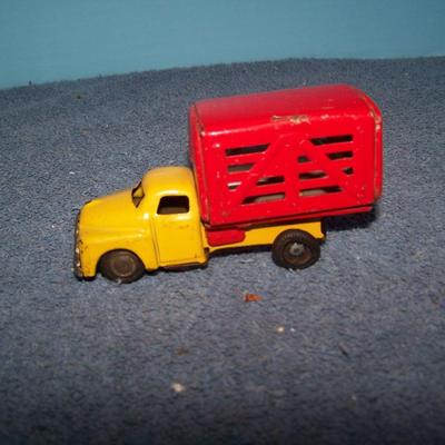 LOT 170 GREAT VINTAGE TIN LITHO FRICTION TOYS-JALOPY & TRUCK