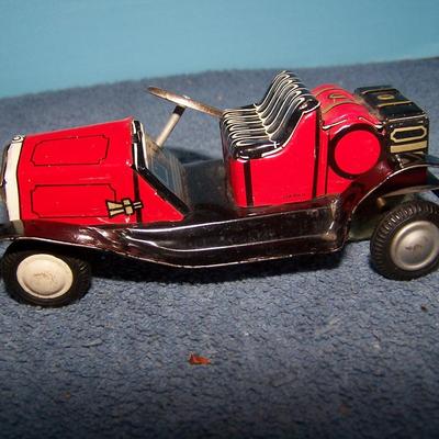 LOT 170 GREAT VINTAGE TIN LITHO FRICTION TOYS-JALOPY & TRUCK