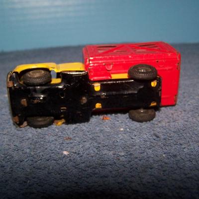 LOT 170 GREAT VINTAGE TIN LITHO FRICTION TOYS-JALOPY & TRUCK