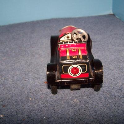 LOT 170 GREAT VINTAGE TIN LITHO FRICTION TOYS-JALOPY & TRUCK