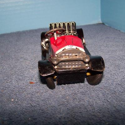 LOT 170 GREAT VINTAGE TIN LITHO FRICTION TOYS-JALOPY & TRUCK