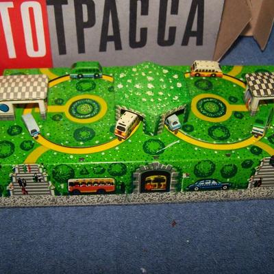 LOT 171 GREAT COLLECTABLE TIN LITHO ABTOTPACCA TOY in BOX