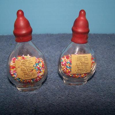 LOT 172 WONDERFUL VINTAGE MINI BABY BOTTLES CANDY CONTAINERS