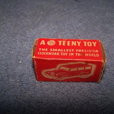 LOT 173 FAB VINTAGE TEENY TOY CLOCKWORK VEHICLE in BOX