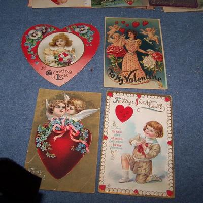LOT 175 VINTAGE POSTCARDS--HOLIDAYS-EASTER & VALENTINE'S DAY