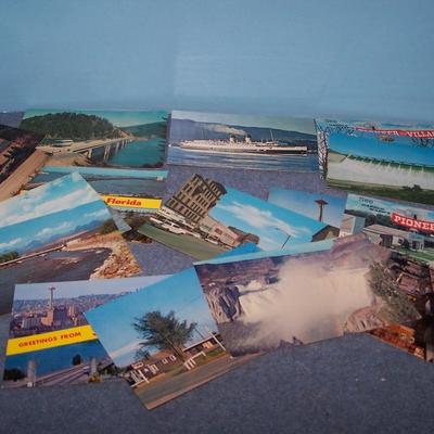 LOT 184 GREAT VINTAGE POSTCARDS-MORE USA