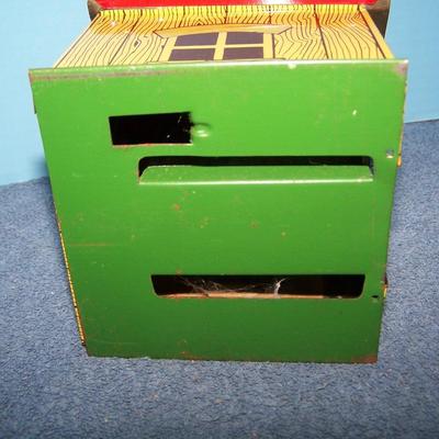 LOT 191 FAB VINTAGE NMIB TIN LITHO SPARKY VOICE BANK BATTERY OP