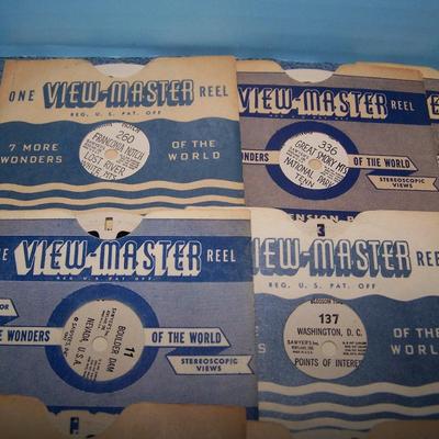 LOT 193 GREAT COLLECTABLE VIEW MASTER REELS in SLEEVES USA