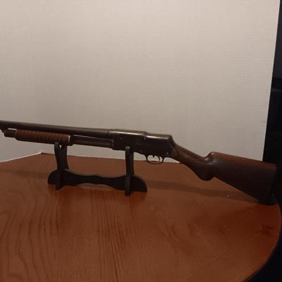 J STEVENS SHOTGUN 12 GA?