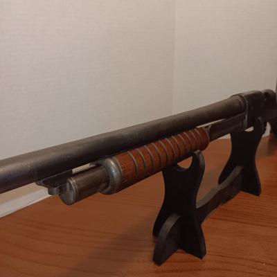 J STEVENS SHOTGUN 12 GA?