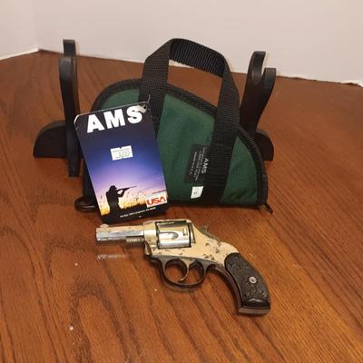 H & R ARMS CO THE AMERICAN DOUBLE ACTION REVOLVER