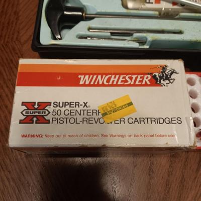 BOX - 4 WINCHESTER 357 MAGNUM SILVERTIP AND A GUN CLEANING KIT