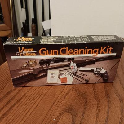 BOX - 4 WINCHESTER 357 MAGNUM SILVERTIP AND A GUN CLEANING KIT