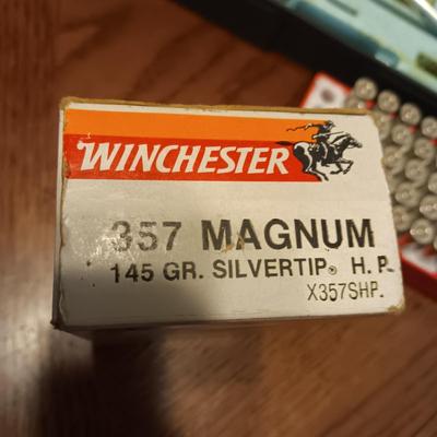 BOX - 4 WINCHESTER 357 MAGNUM SILVERTIP AND A GUN CLEANING KIT