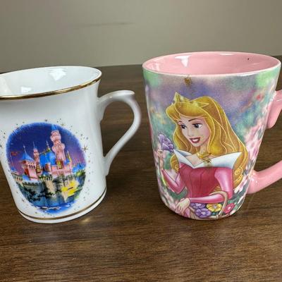 Disney Collectable- FREE NATIONWIDE SHIPPING FOR ALL LOTS