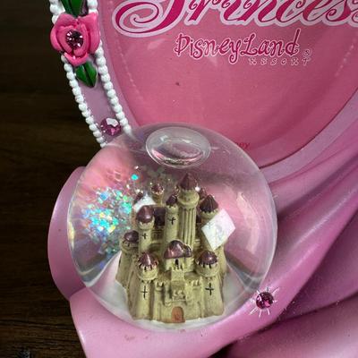 Disney Collectable- FREE NATIONWIDE SHIPPING FOR ALL LOTS