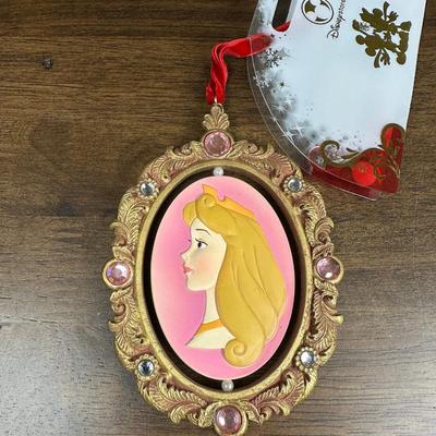 Disney Collectable- FREE NATIONWIDE SHIPPING FOR ALL LOTS