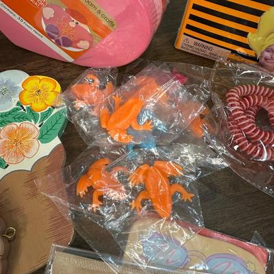 Crafts Lot- FREE NATIONWIDE SHIPPING FOR ALL LOTS