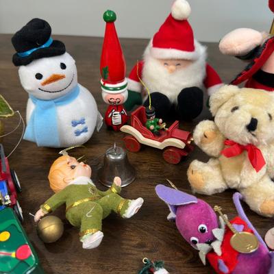 Christmas Decor Lot- FREE NATIONWIDE SHIPPING FOR ALL LOTS