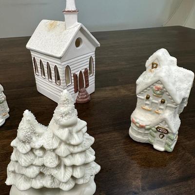 Christmas Figurines Lot- FREE NATIONWIDE SHIPPING FOR ALL LOTS