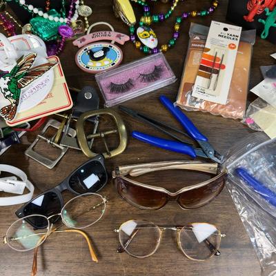 Lot Of Assorted Accessories- FREE NATIONWIDE SHIPPING FOR ALL LOTS