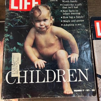 Old Magazine And News Paper Lot- FREE NATIONWIDE SHIPPING FOR ALL LOTS