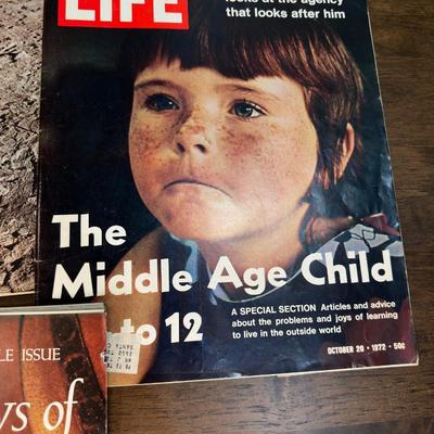 Old Magazine And News Paper Lot- FREE NATIONWIDE SHIPPING FOR ALL LOTS