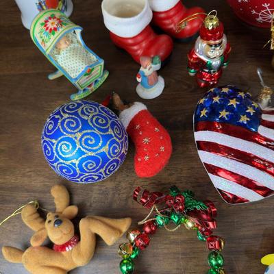 Lot Of Christmas Decorations- FREE NATIONWIDE SHIPPING FOR ALL LOTS